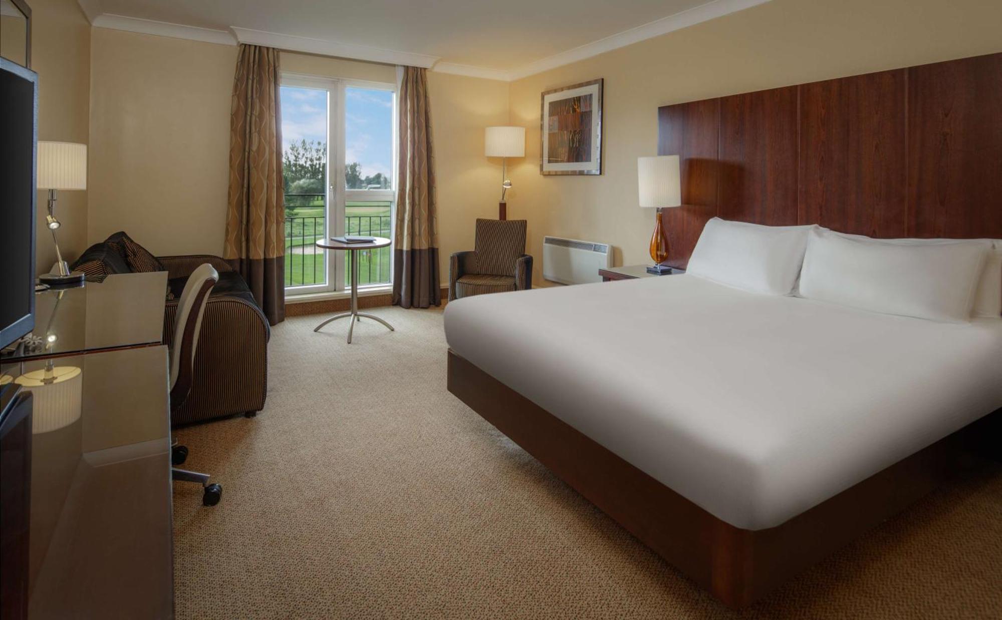Hotel Doubletree By Hilton Belfast Templepatrick Exterior foto