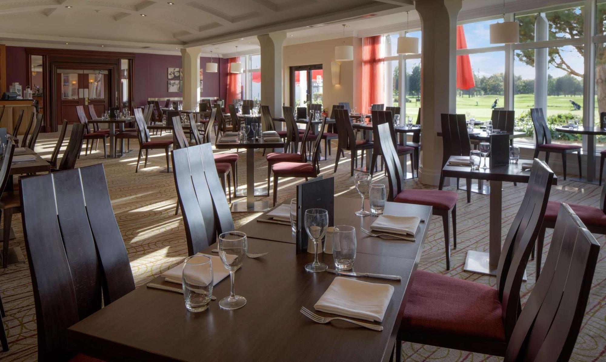 Hotel Doubletree By Hilton Belfast Templepatrick Exterior foto
